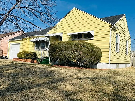 3rd image of 1208 Parkwood Ln