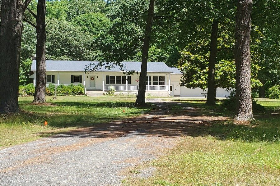 1st image of 40204 Folly Cove Ln