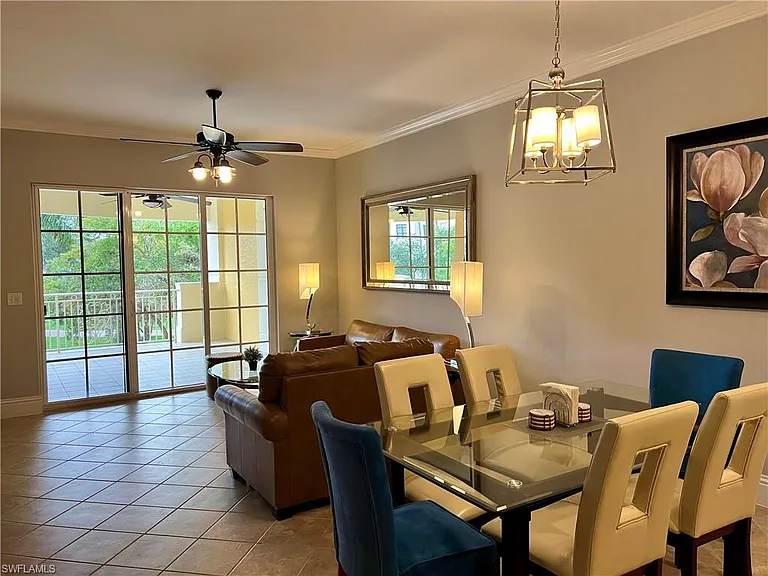 5068 Annunciation Cir #209 — Photo 4