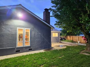 6940 Bowling Dr, Sacramento, CA 95823