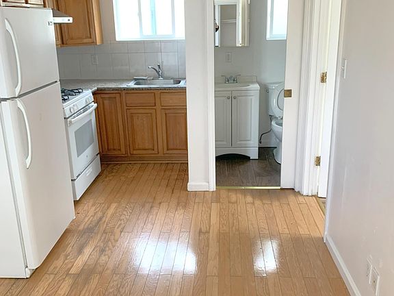 4th image of 64 Los Olivos Ave APT 4A