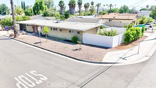 3 bed, 1156 sqft, $3,500 — Photo 4