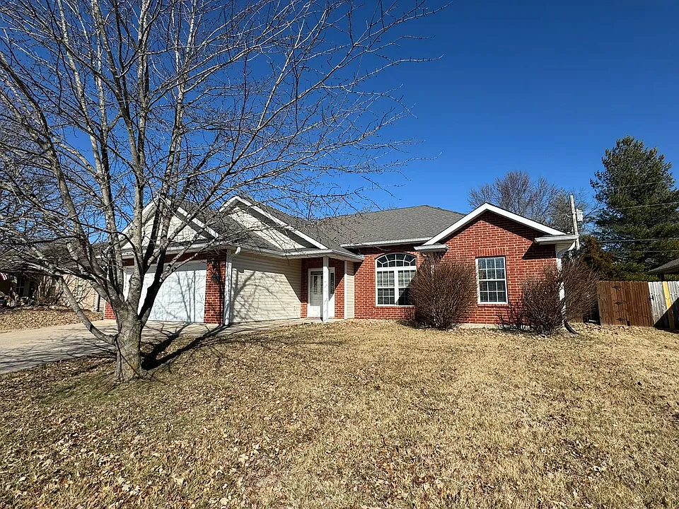 2603 Oakfield Dr