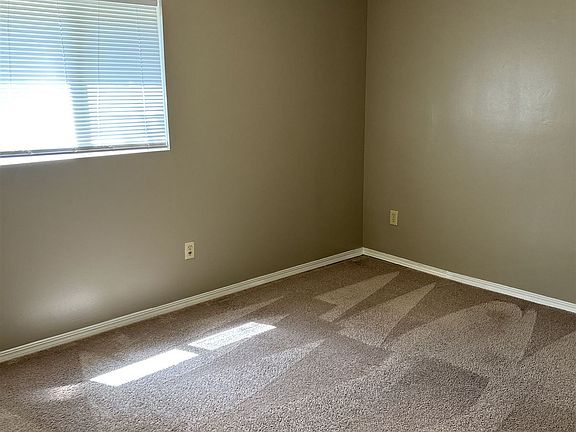 5th image of 445 Graham Rd #11