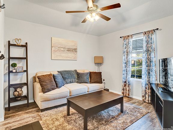 5th image of 257 FERNWOOD DR