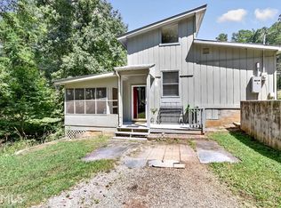 5884 Gilstrap Dr, Murrayville, GA 30564