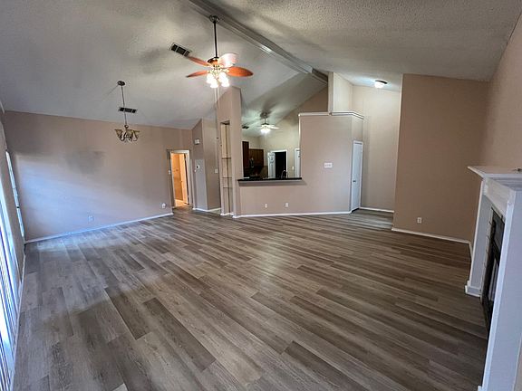 3rd image of 16403 Malden Dr