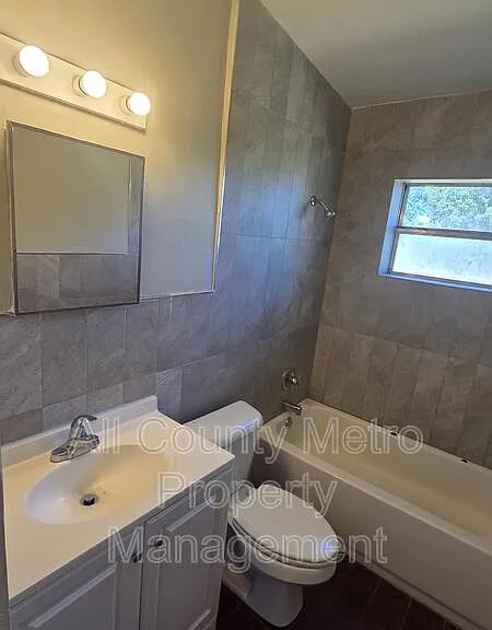 1220 Linda Ln — Photo 10