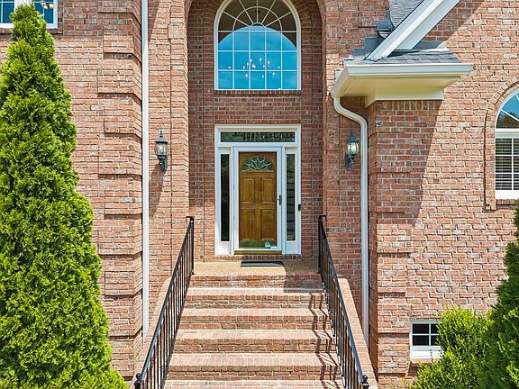 3rd image of 9434 Norwood Dr