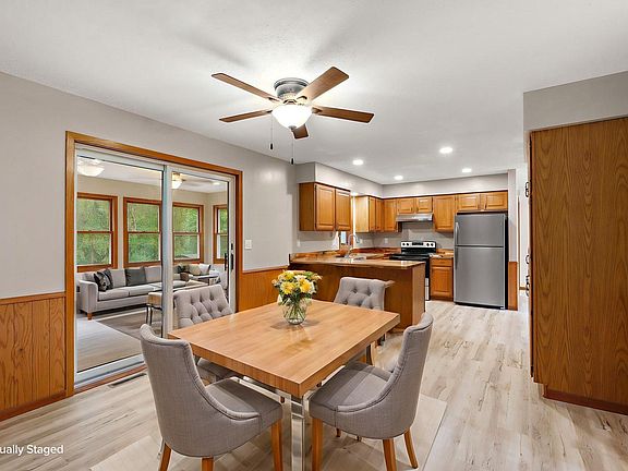 5th image of 6520 Dawn Ave