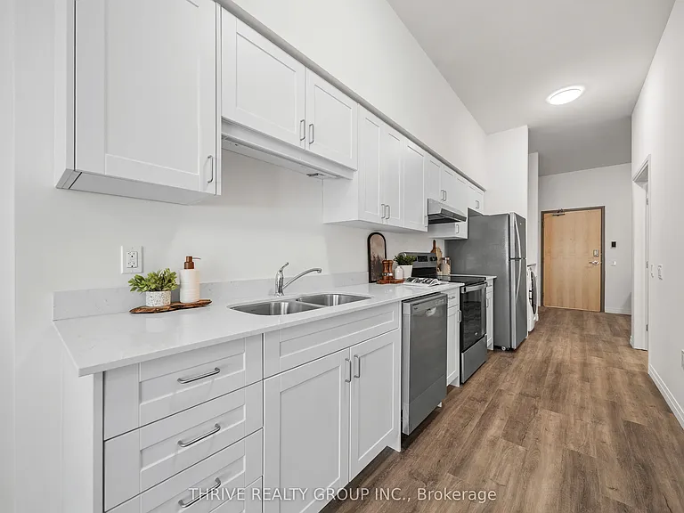 373 Hill St #402 — Photo 9