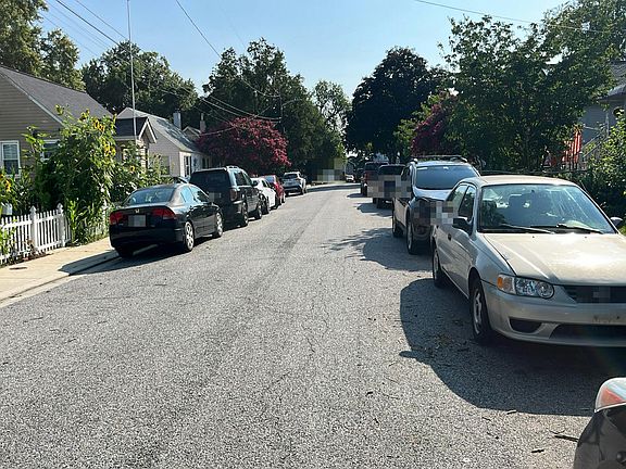 4th image of 204 Franklin Ave