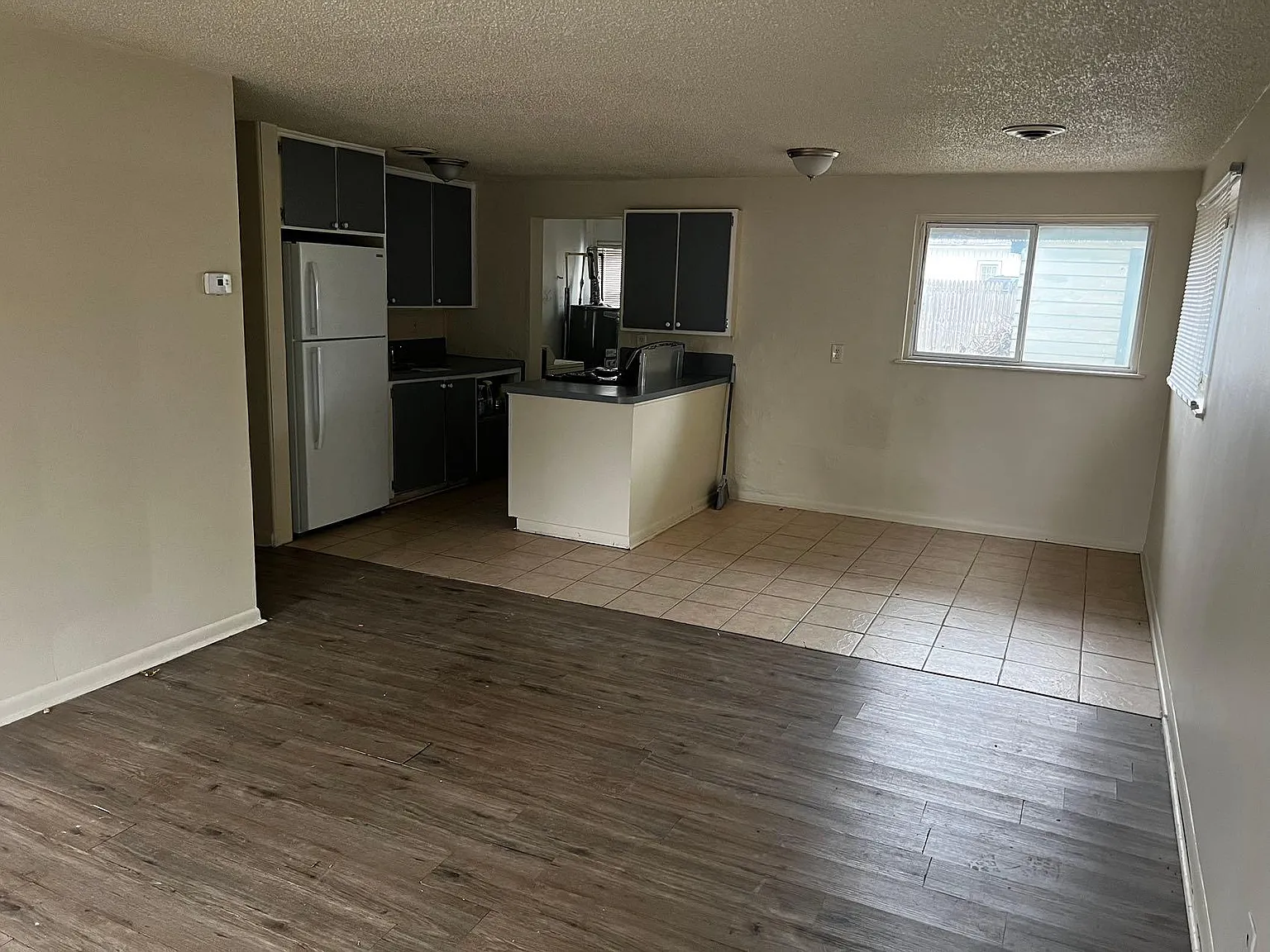 3308 Young Ave — Photo 2