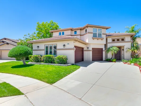 34026 Castle Pines Dr, Yucaipa, CA 92399