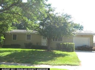 3109 Cottonwood Ln, Omaha, NE 68134