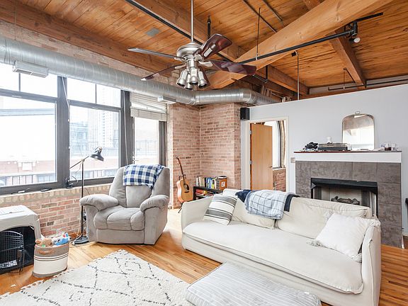 5th image of 625 W Jackson Blvd APT 813