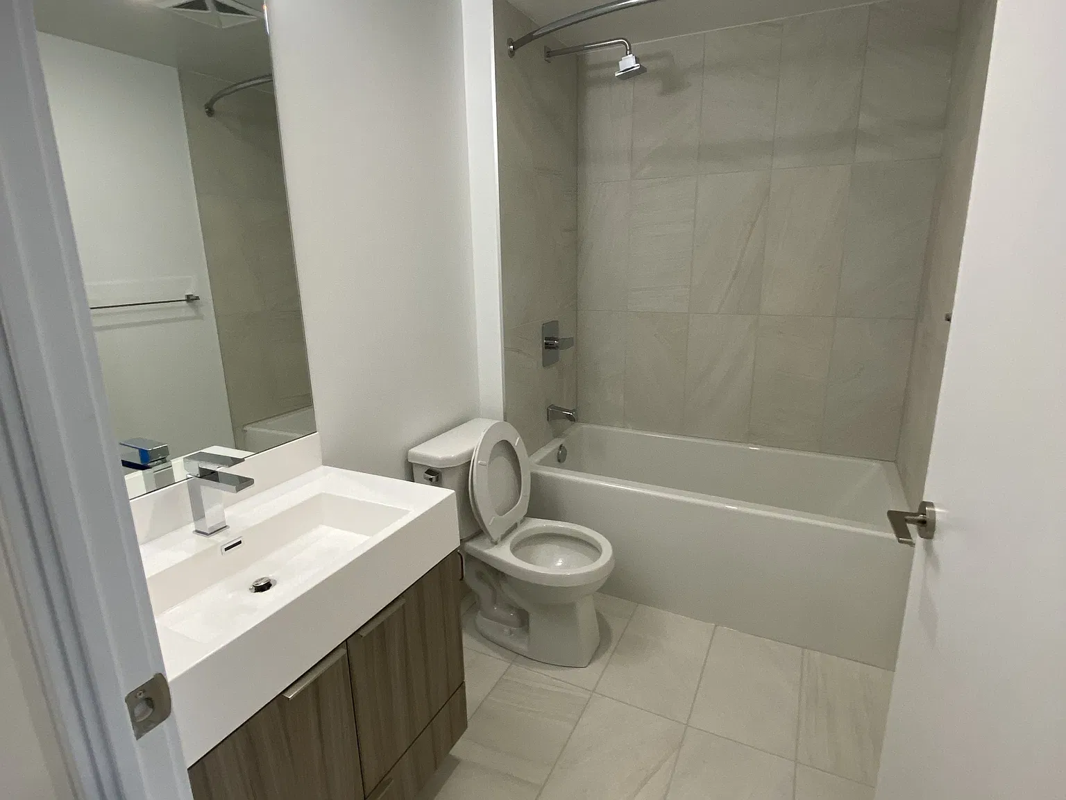 30 Samuel Wood Way — Photo 3