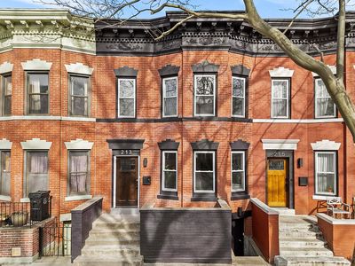 213 E 9th St, Brooklyn, NY, 11218