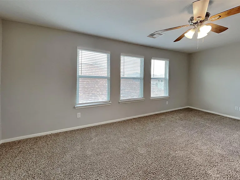 6431 Hardwood Dale Way Dr — Photo 3