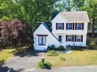 6138 Robin Dr, Mays Landing, NJ 08330