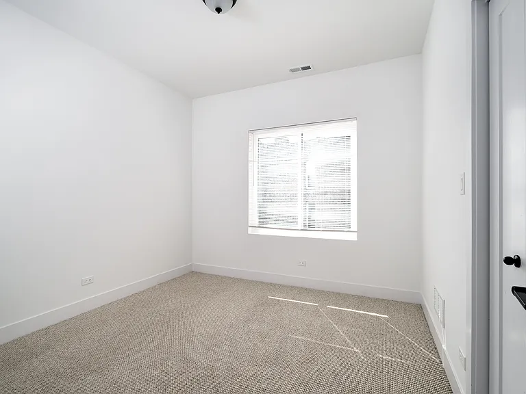 4608 S Indiana Ave #2 — Photo 16