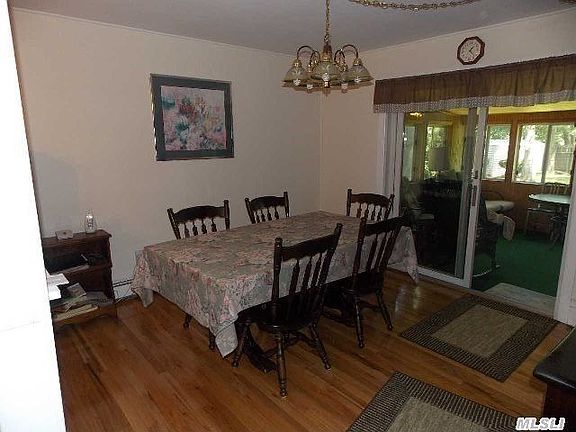 3rd image of 1671 Hiram Ave