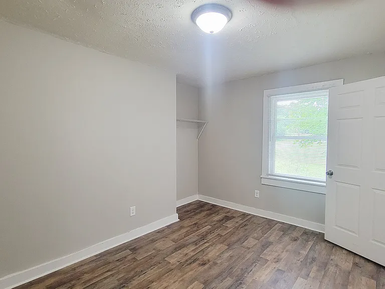 419 Pine St — Photo 13