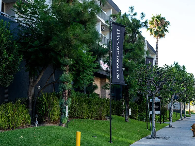 Kingsley Tower Apartments — Photo 15