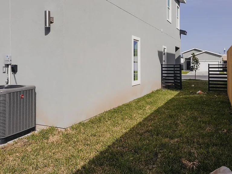 2701 Kerria Ave — Photo 22