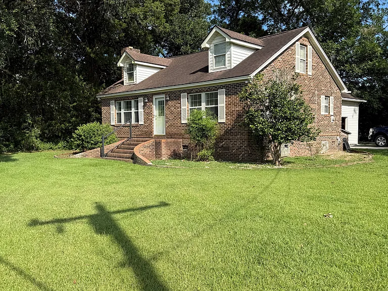 9450 Highway 90 — Photo 1