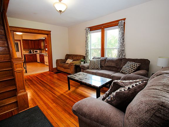 2nd image of 40 Clayton Ave Unit 2