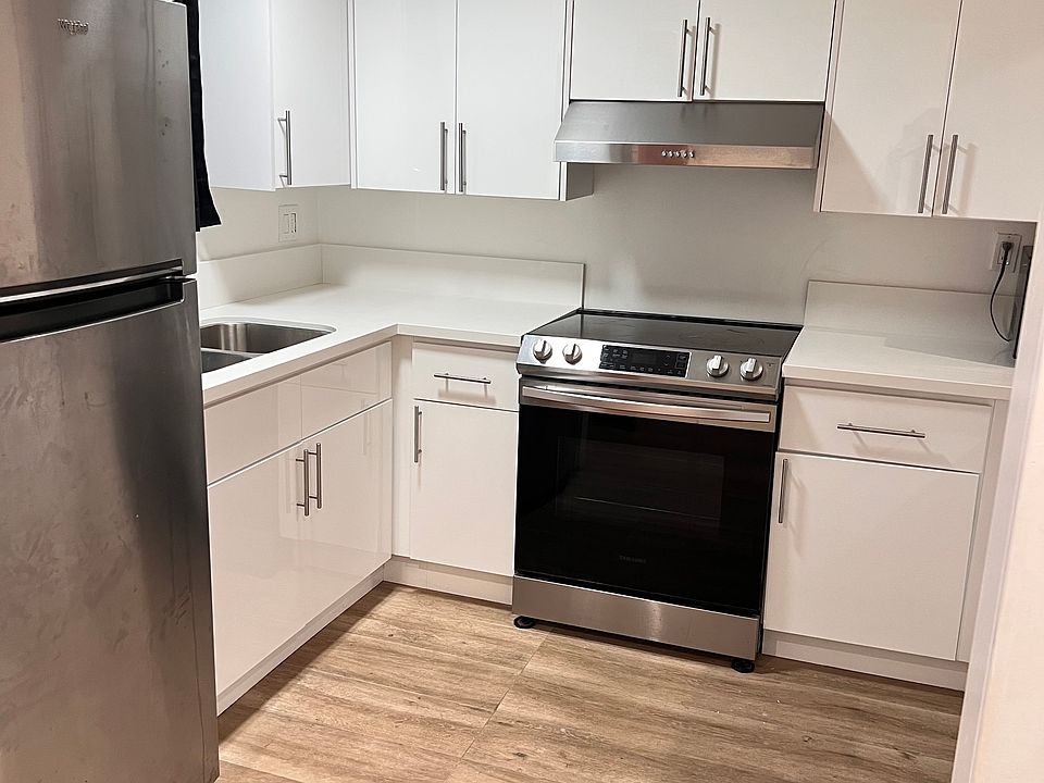 1st image of 730 N Eucalyptus Ave APT 3