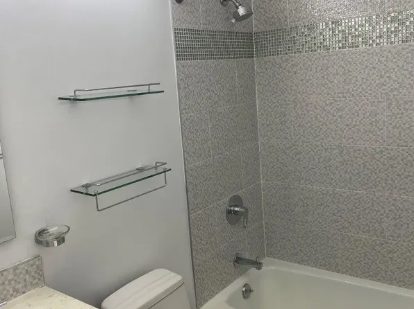 347 West 57th Street image 16 of 33