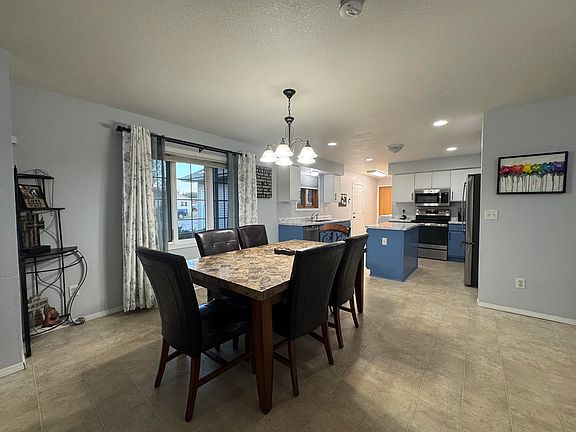 5th image of 207 Park Ln