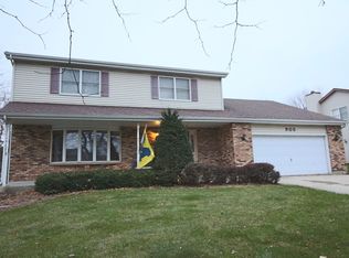 905 Colonade Rd, Shorewood, IL 60404