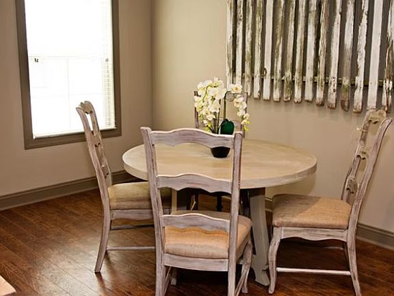 4th image of 210 W Cranford Ave #11567608
