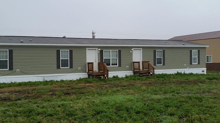 2015 8 Bed/4 Bath Home