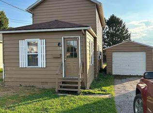 831 8th St, Colver, PA 15927