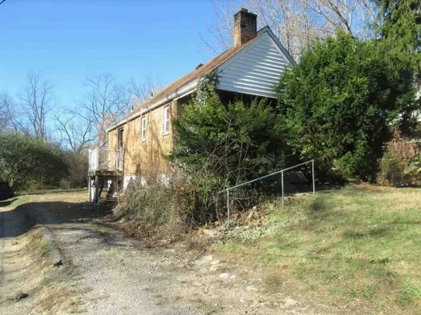 9323 Pippin Rd, Cincinnati, OH 45251