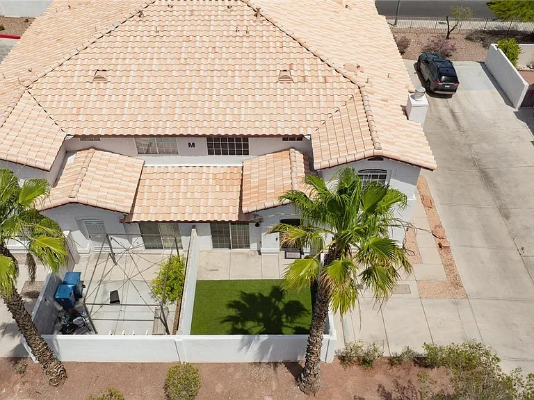 3910 Starfield Ln — Photo 33