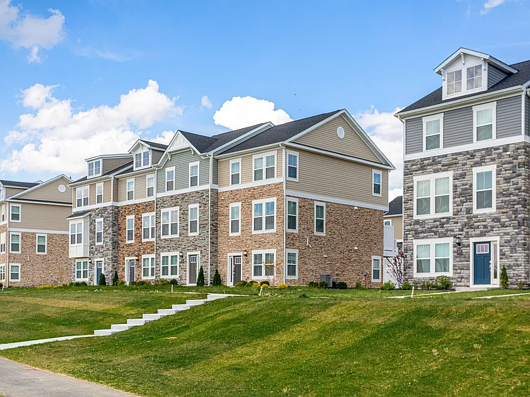 Highlands EVOLV Rental Townhomes — Photo 27