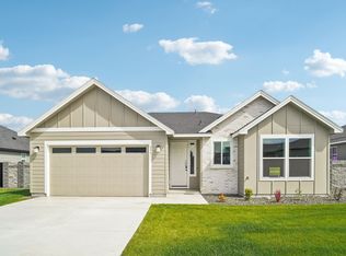 594 Tatoosh Ave, West Richland, WA