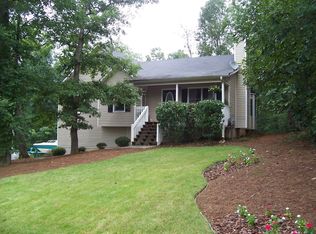 28 High Pointe Dr, White, GA 30184