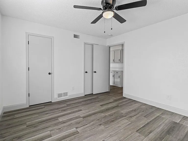 2404 Kentfield Ln — Photo 19