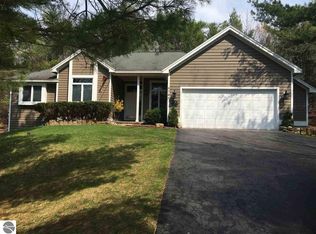 8745 S Lakeview Ridge Trl, Traverse City, MI 49684