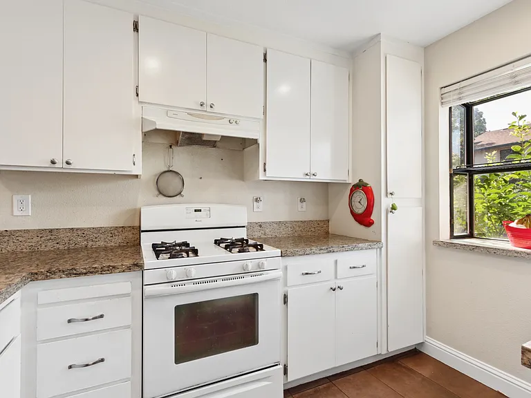 2128 Bueno Dr #30 — Photo 7