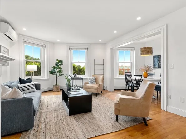435 Main St #2R, Charlestown, MA 02129