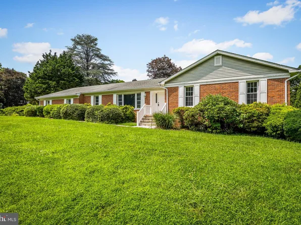 2406 Chatau Ct, Fallston, MD 21047