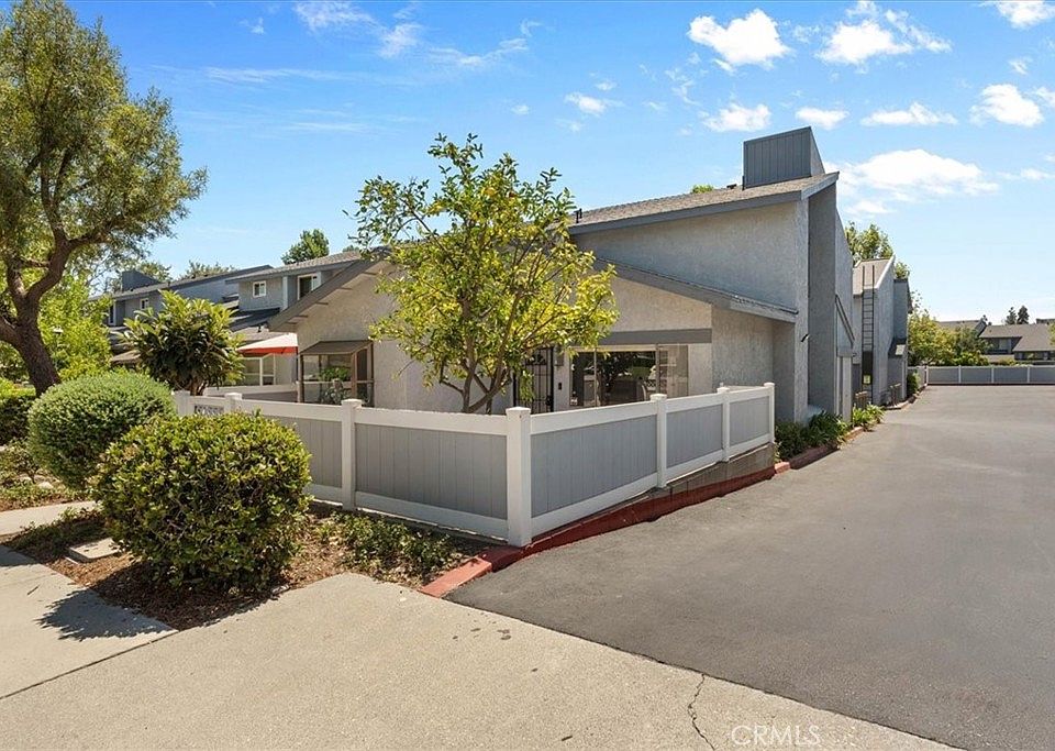 1st image of 900 W Sierra Madre Ave APT 44