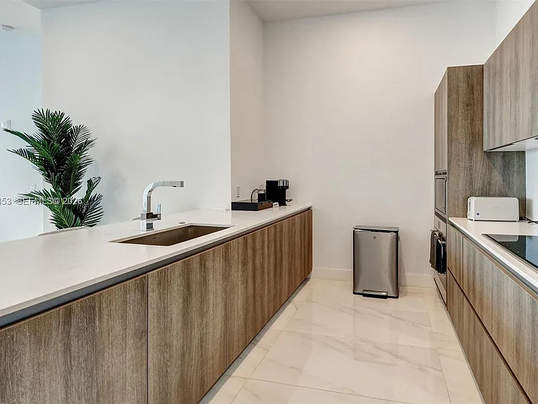 17550 Collins Ave #Penthouse 2 — Photo 12